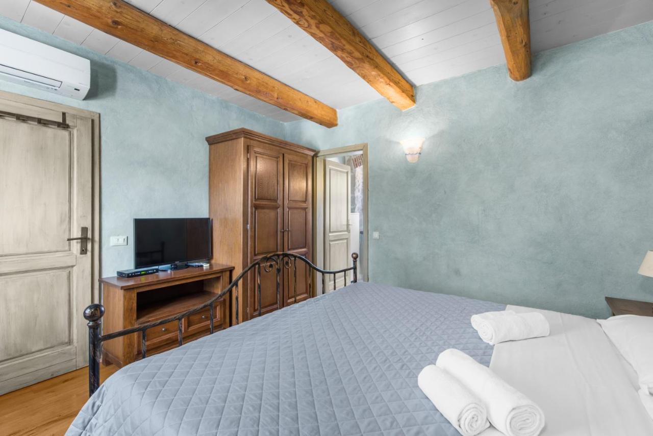 Villa Antonci-18, Pool, 3 Houses, Jacuzzi, Private Territory Antonci  Exterior foto